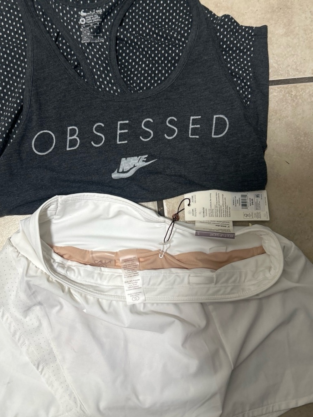 Nike bogo Women's white Athletic set size med Dri-fit tempo 3” Shorts w: top-new